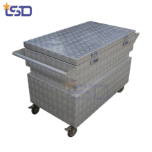 Caja de almacenamiento de herramientas de aluminio a prueba de golpes 4 * 4 ruedas Caja de almacenamiento de herramientas de aluminio a prueba de golpes 4 * 4